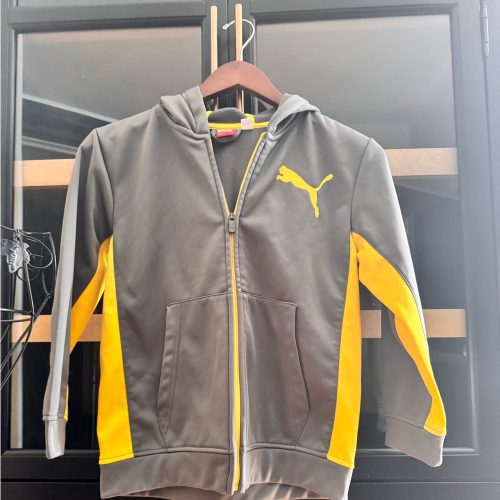 PUMA Boys 
Warm-up Zip Hoodie